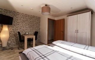 Gaestezimmer-2-Monteurzimmer-6 Zimmer 2 Für 1 oder 2 Personen. Einzel-/Doppelzimmer mit Doppelbett für 1-2 Personen.